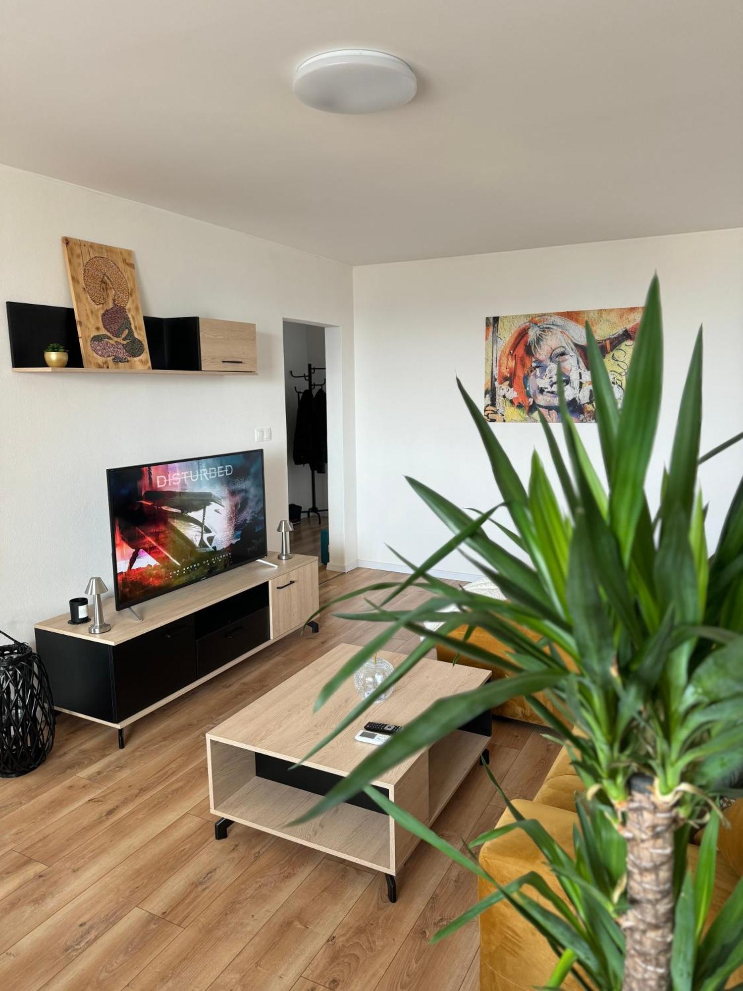 Modern Central Apartment Nitra Exteriör bild